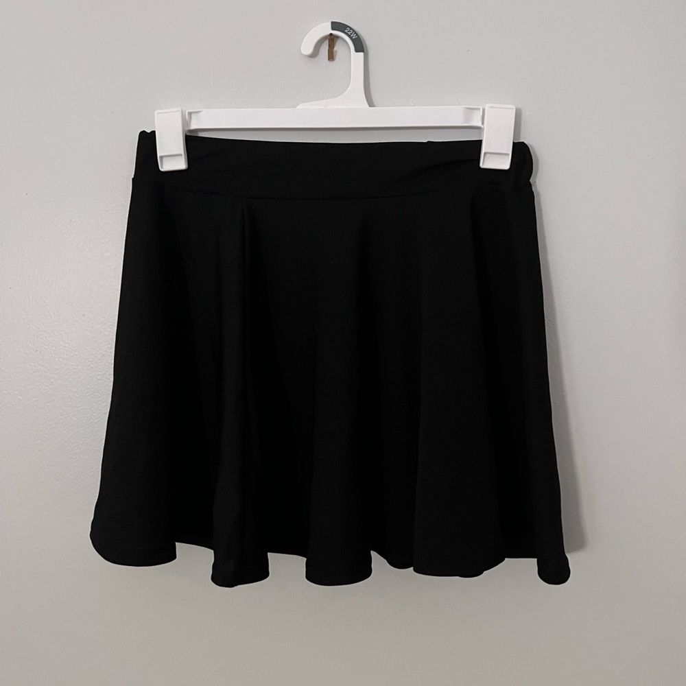 Black Skater Skirt in Womens XL